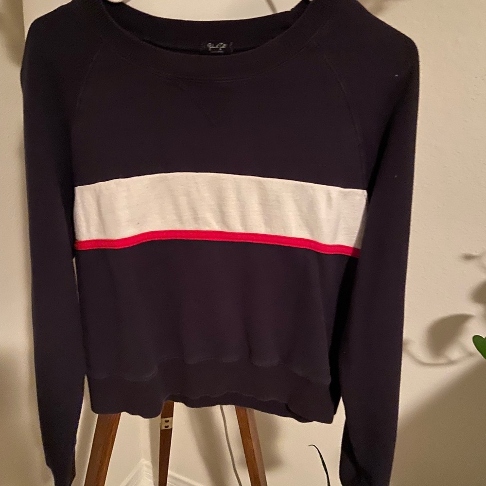 Brandy Melville Cropped Pull Over